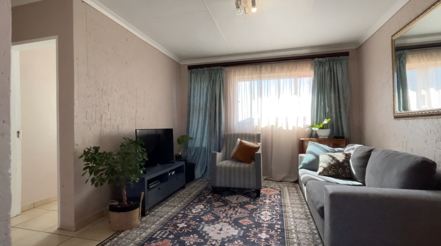 2 Bedroom Property for Sale in Ormonde View Gauteng