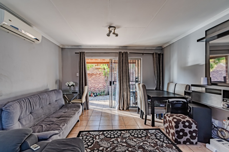 2 Bedroom Property for Sale in Amberfield Gauteng