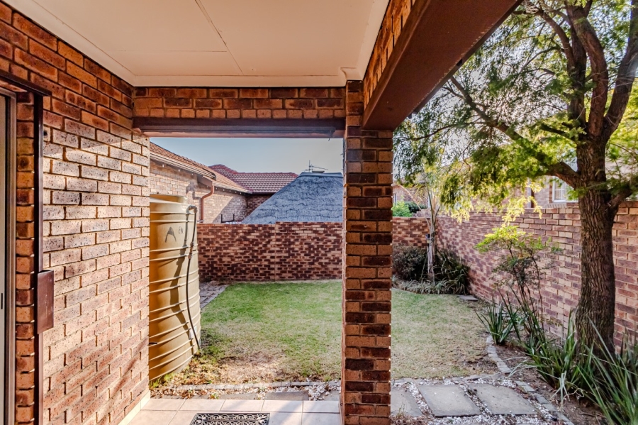 2 Bedroom Property for Sale in Amberfield Gauteng