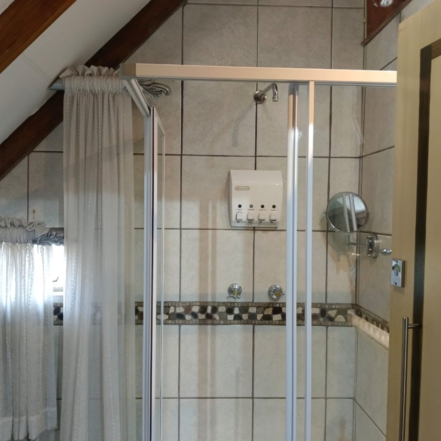 4 Bedroom Property for Sale in Glen Marais Gauteng