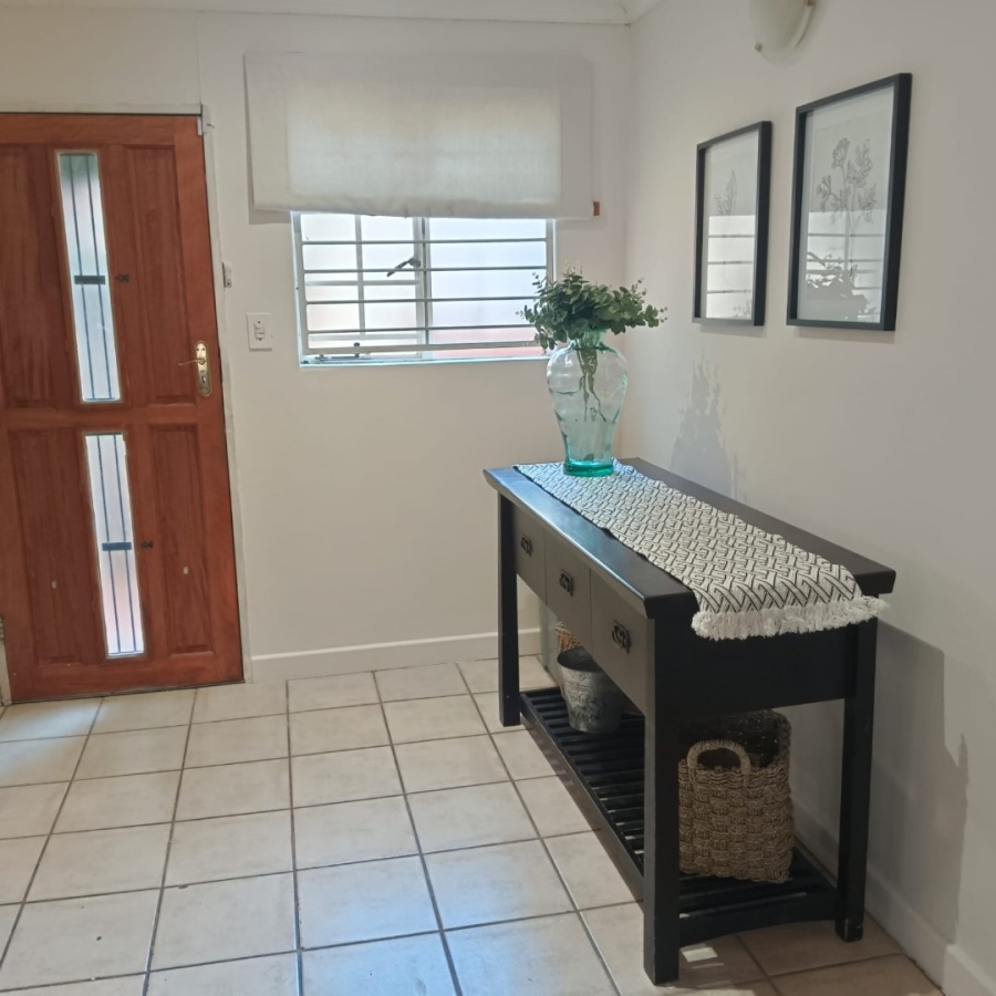 4 Bedroom Property for Sale in Glen Marais Gauteng