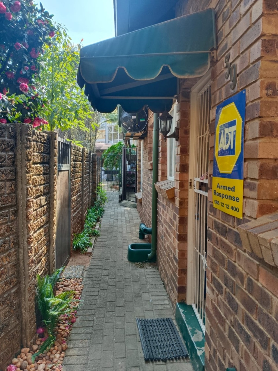 4 Bedroom Property for Sale in Glen Marais Gauteng
