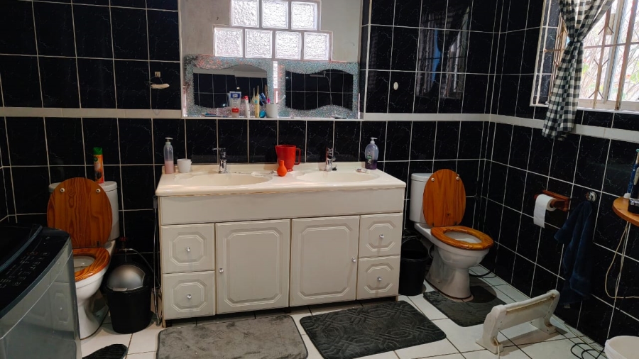 4 Bedroom Property for Sale in The Hill Gauteng