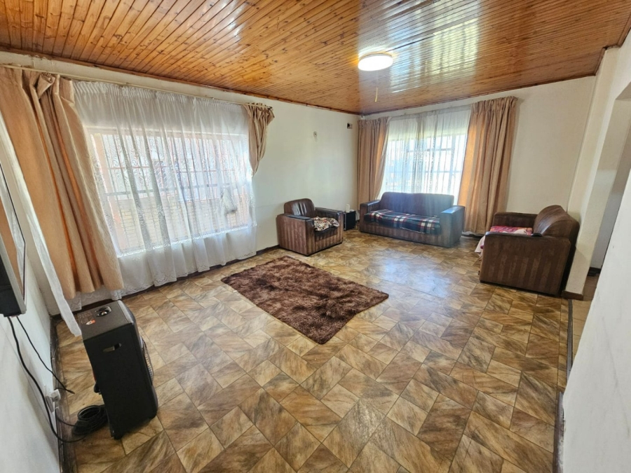 4 Bedroom Property for Sale in Laudium Gauteng