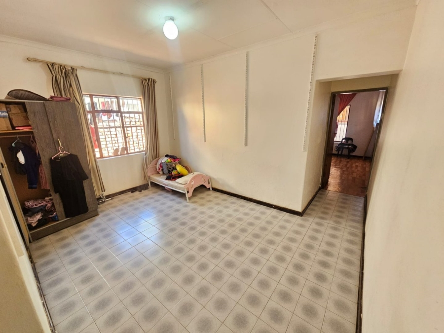 4 Bedroom Property for Sale in Laudium Gauteng