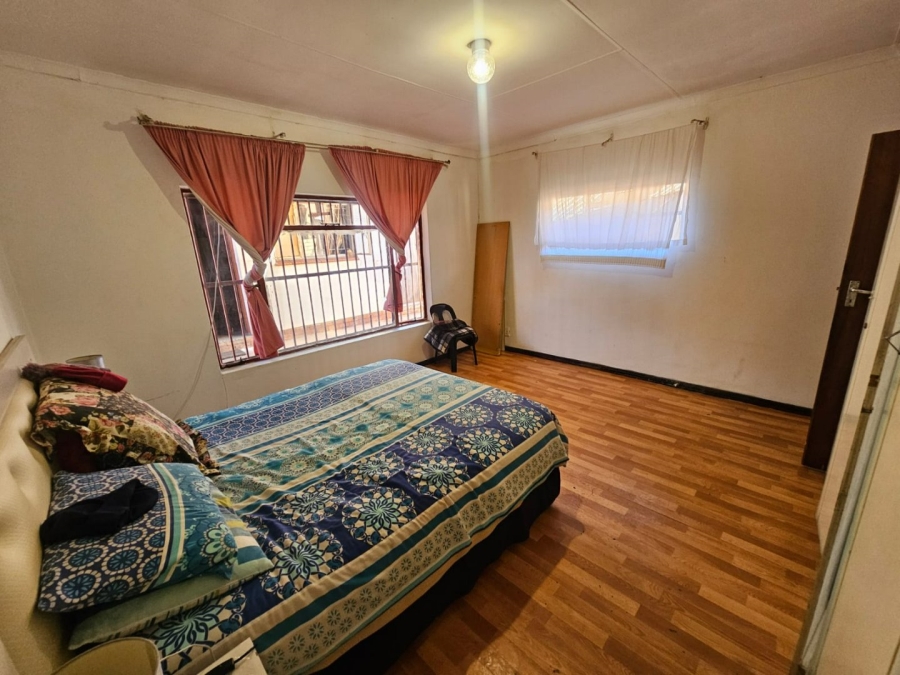 4 Bedroom Property for Sale in Laudium Gauteng