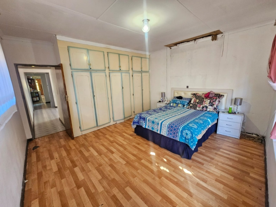 4 Bedroom Property for Sale in Laudium Gauteng
