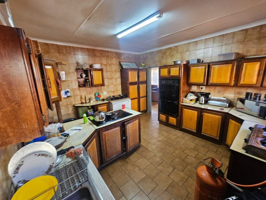 4 Bedroom Property for Sale in Laudium Gauteng
