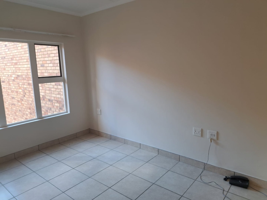 1 Bedroom Property for Sale in Montana Tuine Gauteng