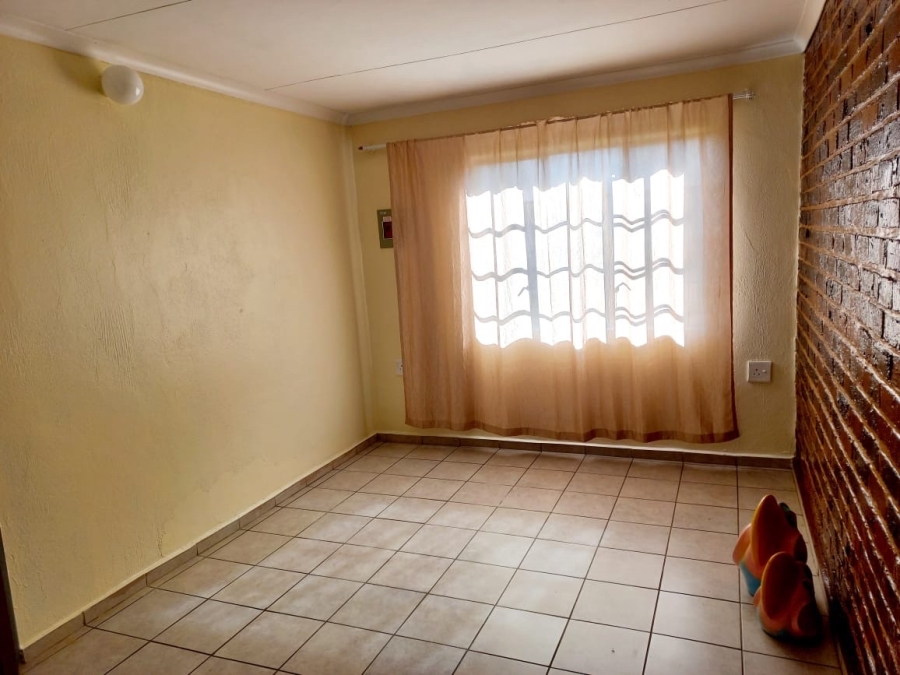 To Let 2 Bedroom Property for Rent in Putfontein Gauteng