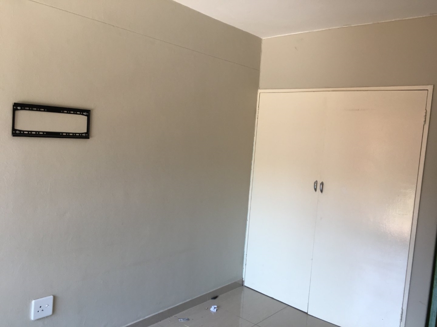1 Bedroom Property for Sale in Jeppestown Gauteng