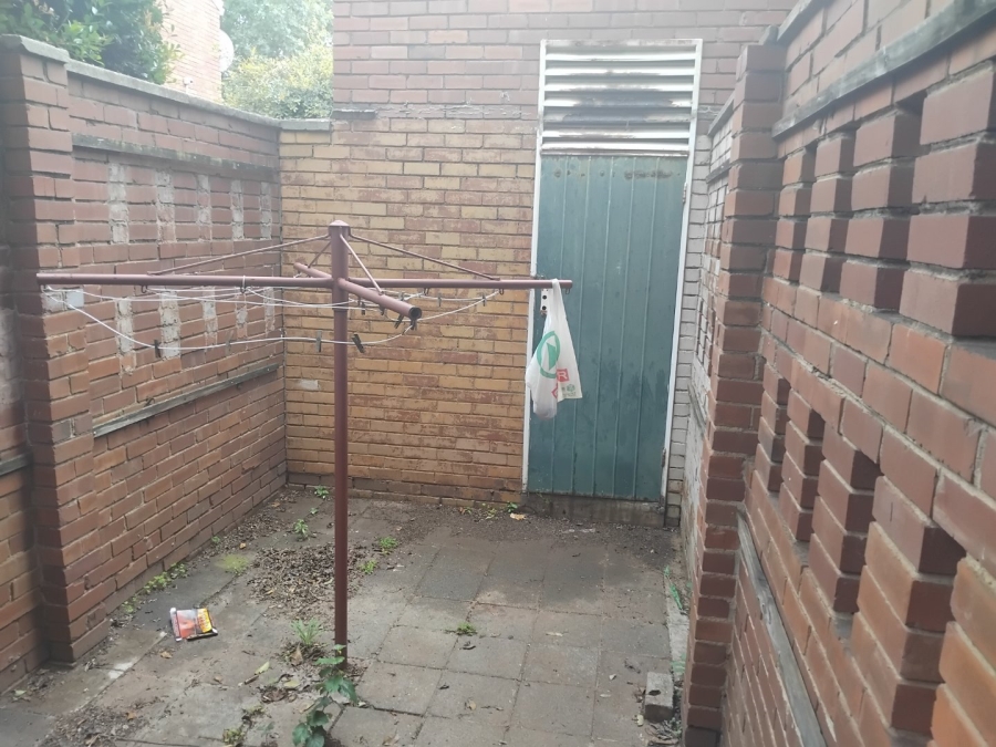 1 Bedroom Property for Sale in Jeppestown Gauteng