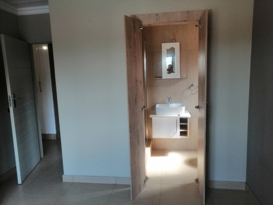 2 Bedroom Property for Sale in Annlin Gauteng