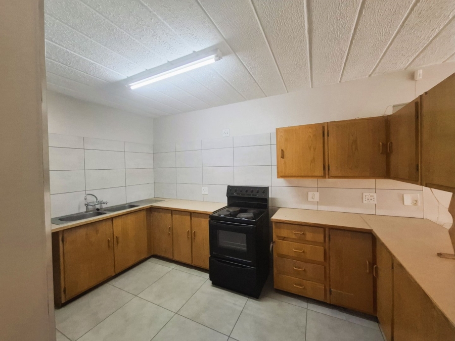 To Let 2 Bedroom Property for Rent in Garsfontein Gauteng