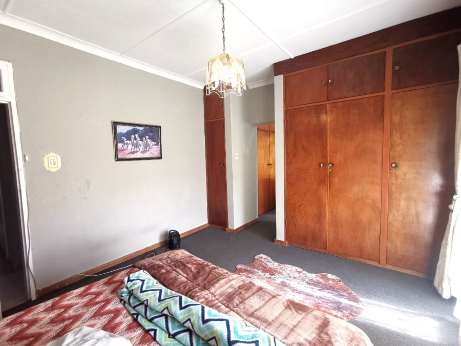 4 Bedroom Property for Sale in Mondeor Gauteng