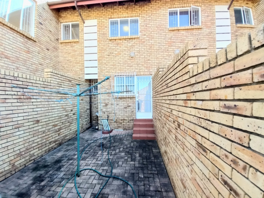 3 Bedroom Property for Sale in Eden Glen Gauteng