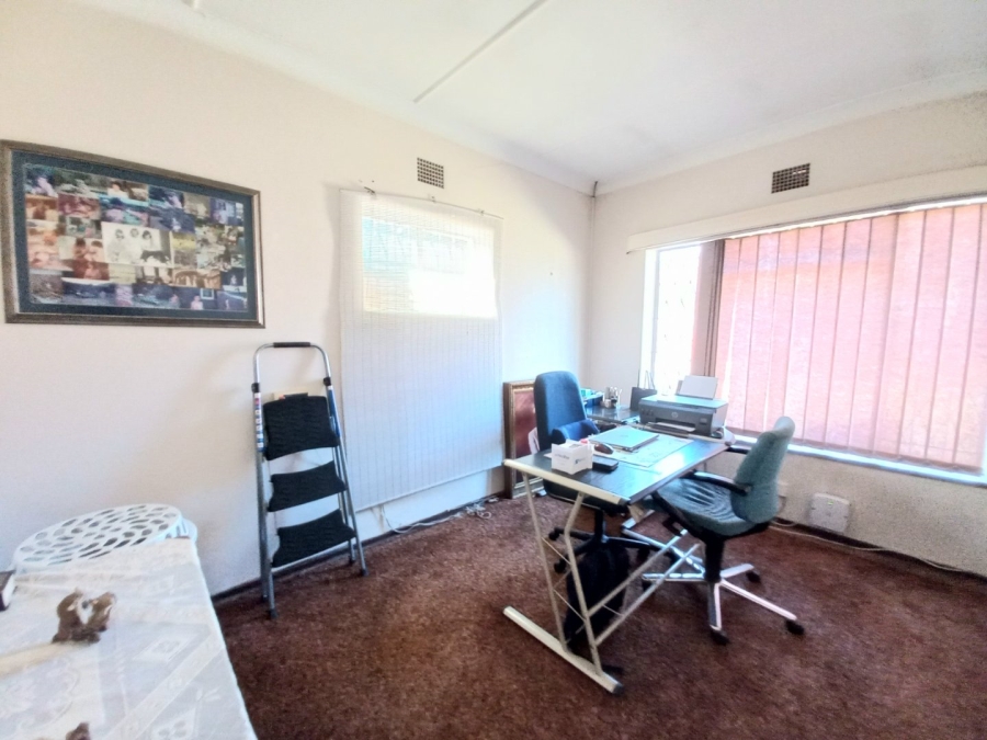 3 Bedroom Property for Sale in Edenvale Central Gauteng