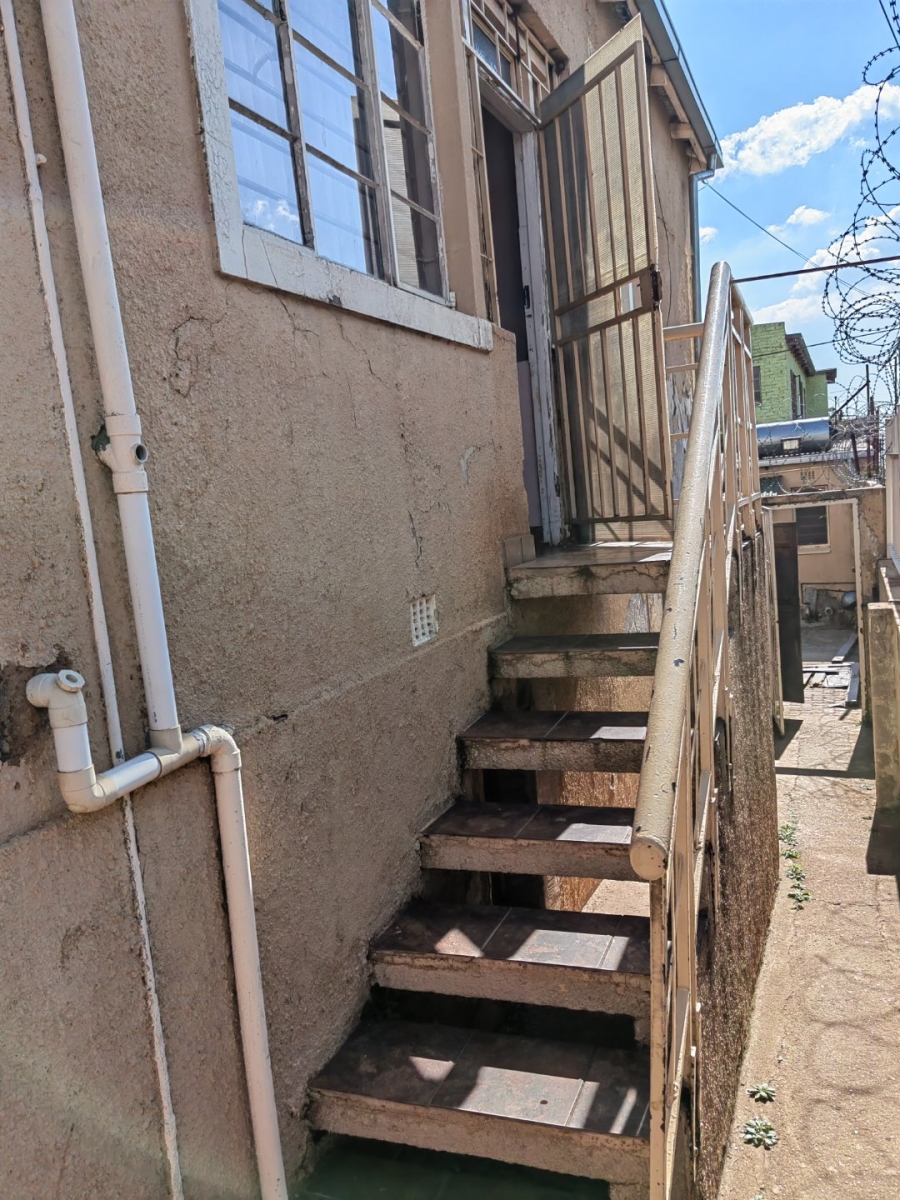 7 Bedroom Property for Sale in Brixton Gauteng