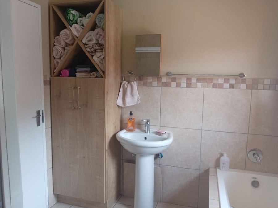2 Bedroom Property for Sale in Primrose Hill Gauteng