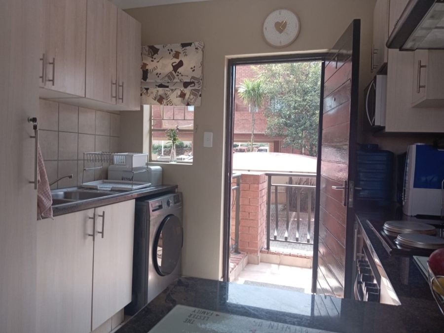 2 Bedroom Property for Sale in Primrose Hill Gauteng