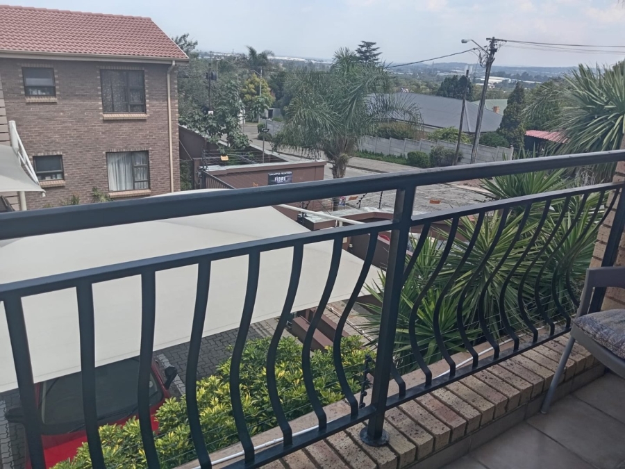 2 Bedroom Property for Sale in Primrose Hill Gauteng