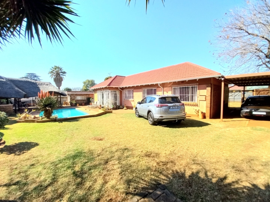 3 Bedroom Property for Sale in Edendale Gauteng