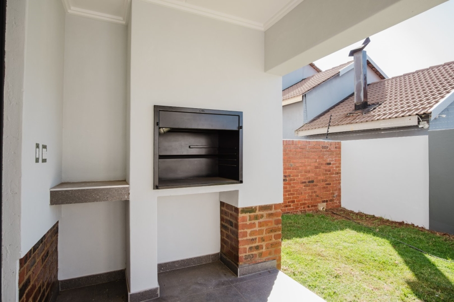2 Bedroom Property for Sale in Rynfield Gauteng