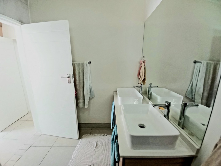 3 Bedroom Property for Sale in Modderfontein Gauteng