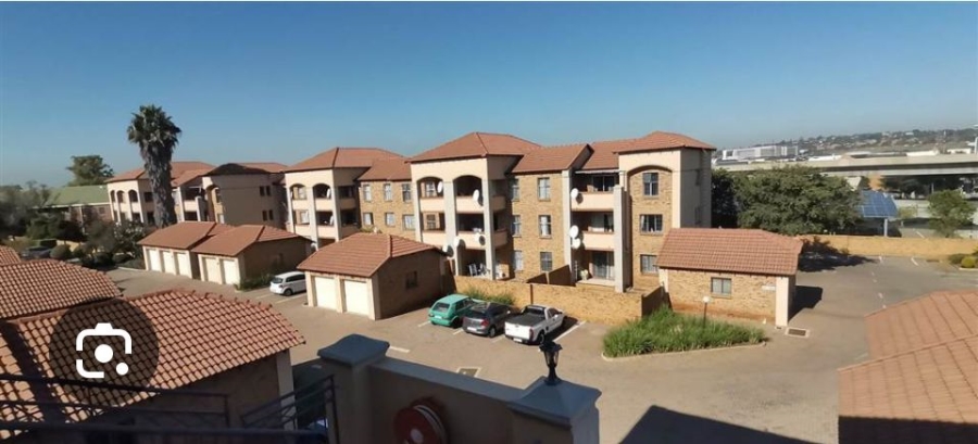 2 Bedroom Property for Sale in Die Hoewes Gauteng