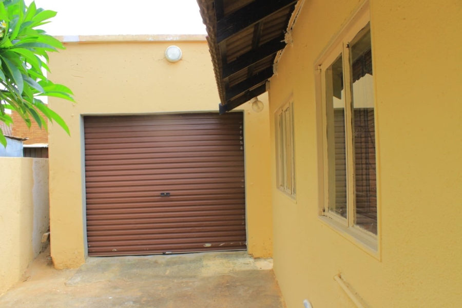 3 Bedroom Property for Sale in Soshanguve GG Gauteng