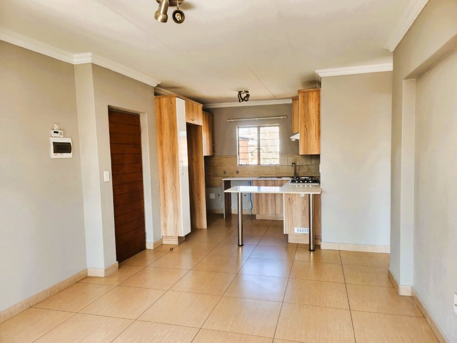 To Let 2 Bedroom Property for Rent in Andeon Gauteng