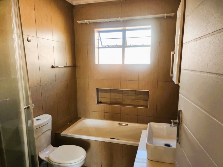 To Let 2 Bedroom Property for Rent in Andeon Gauteng