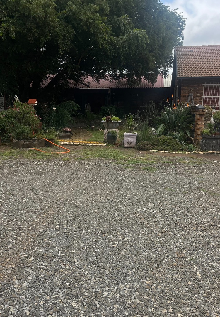 To Let 4 Bedroom Property for Rent in Shangrila Gauteng