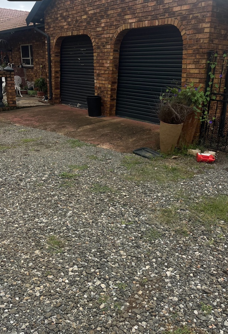 To Let 4 Bedroom Property for Rent in Shangrila Gauteng