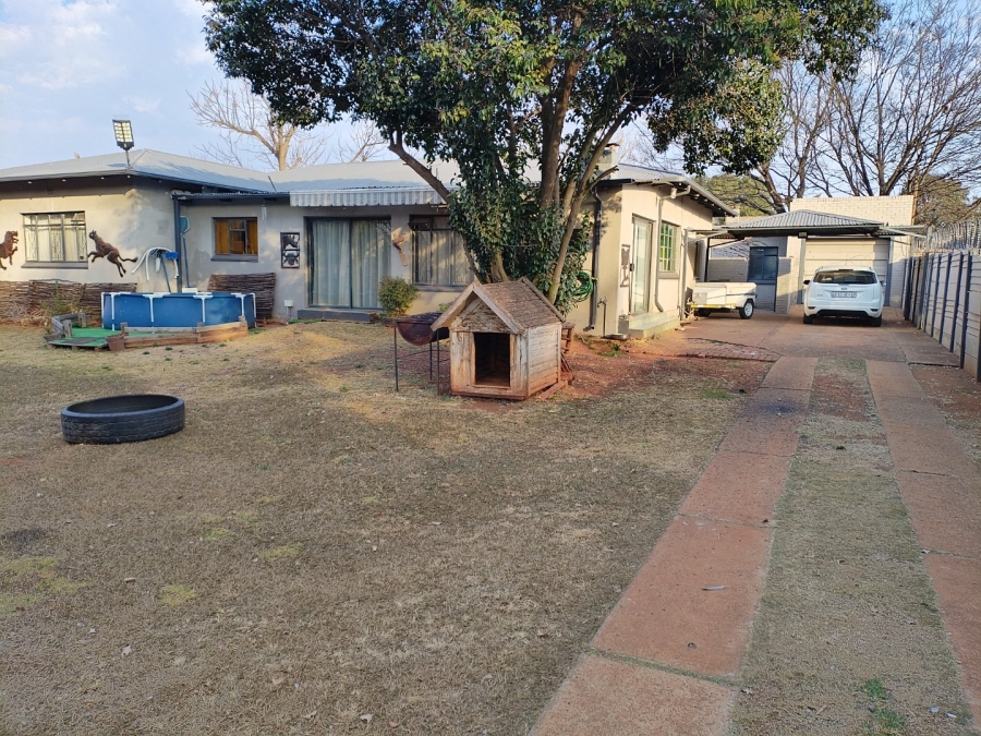 3 Bedroom Property for Sale in Daggafontein Gauteng