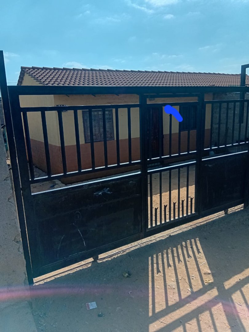 2 Bedroom Property for Sale in Olievenhoutbosch Gauteng