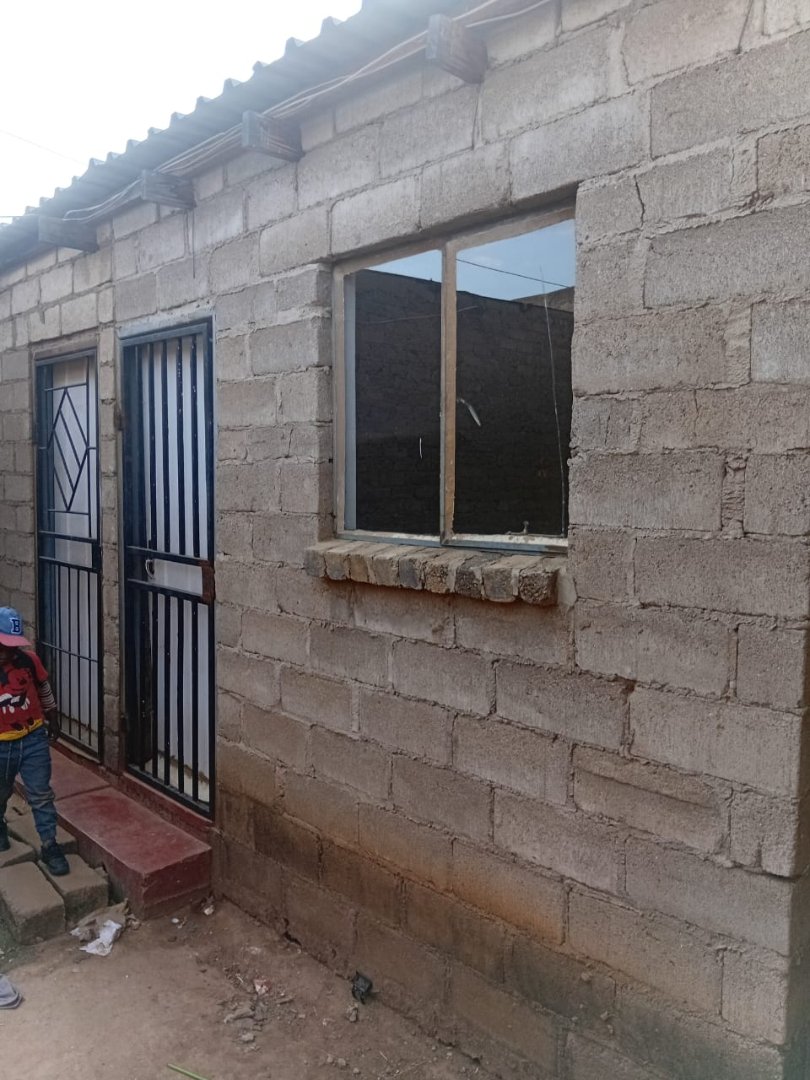 2 Bedroom Property for Sale in Olievenhoutbosch Gauteng