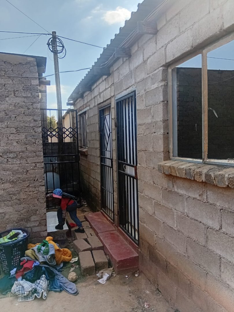2 Bedroom Property for Sale in Olievenhoutbosch Gauteng