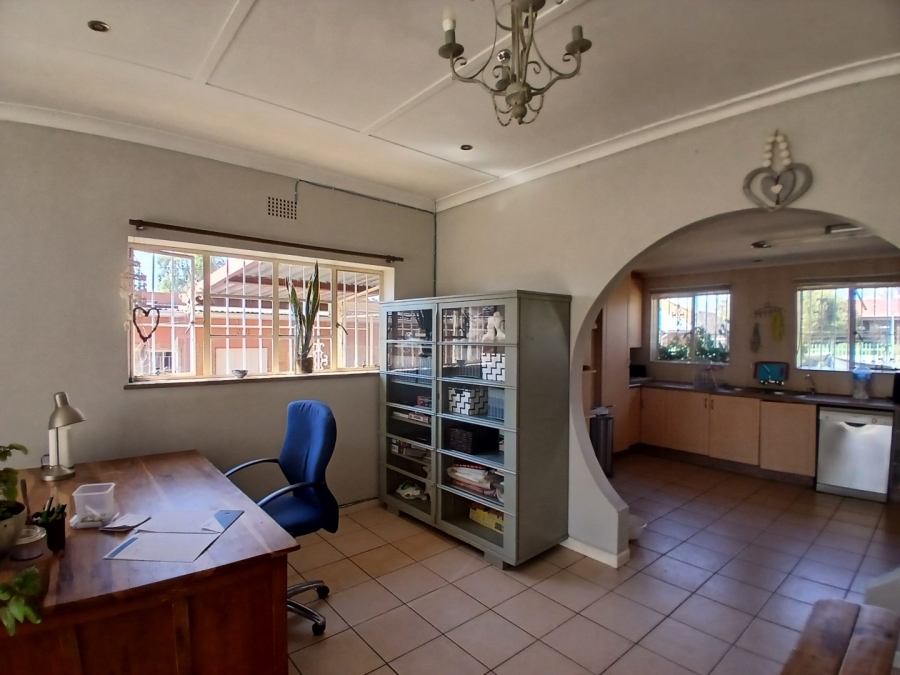 3 Bedroom Property for Sale in Edenvale Central Gauteng