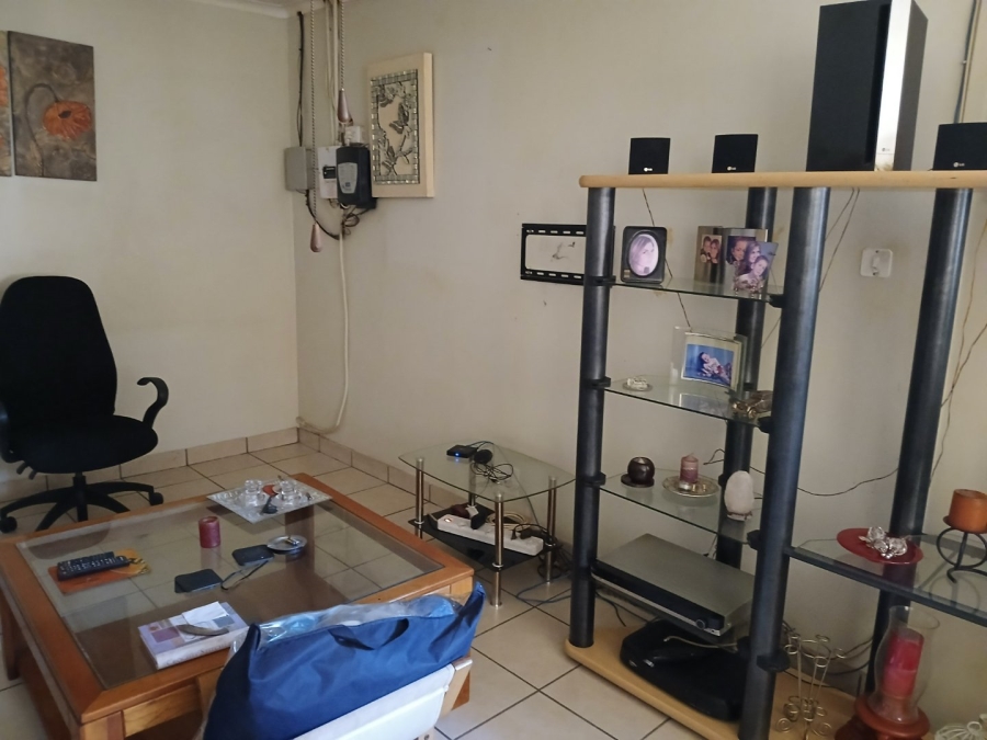 3 Bedroom Property for Sale in Edenvale Central Gauteng