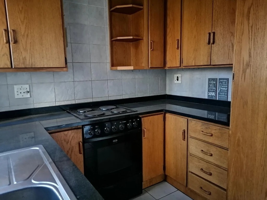 2 Bedroom Property for Sale in Birchleigh Gauteng