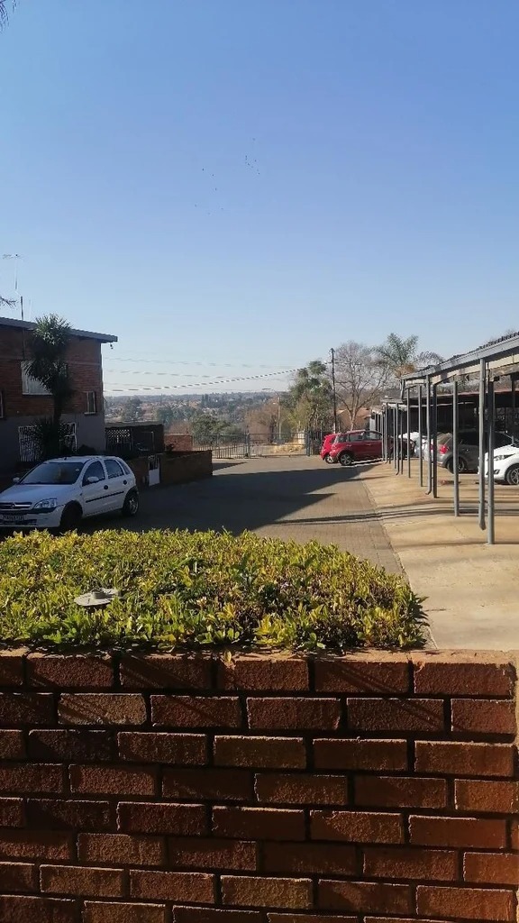 2 Bedroom Property for Sale in Birchleigh Gauteng