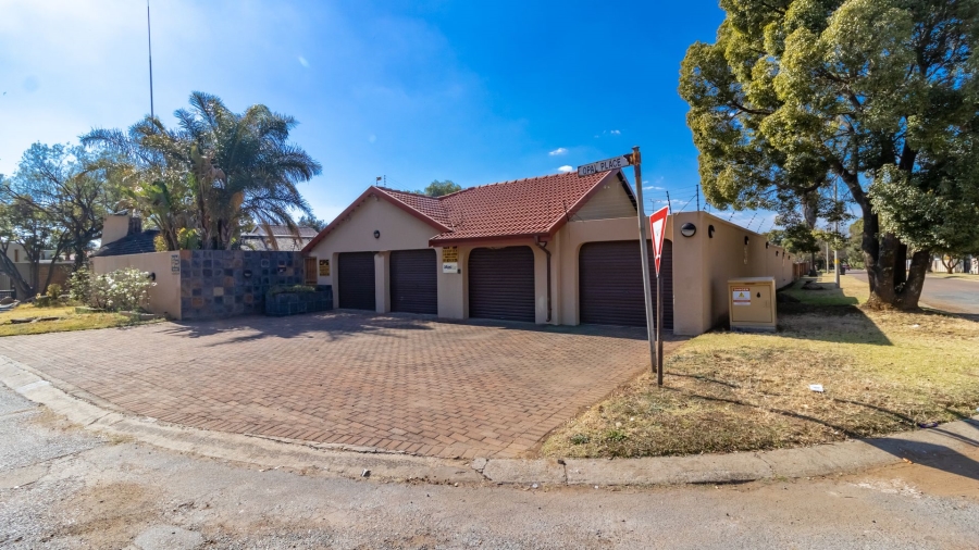 4 Bedroom Property for Sale in Randhart Gauteng