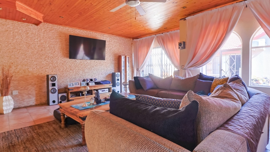 4 Bedroom Property for Sale in Randhart Gauteng