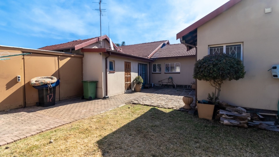 4 Bedroom Property for Sale in Randhart Gauteng