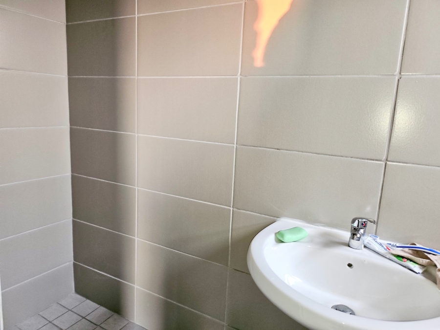 To Let 1 Bedroom Property for Rent in Klopperpark Gauteng