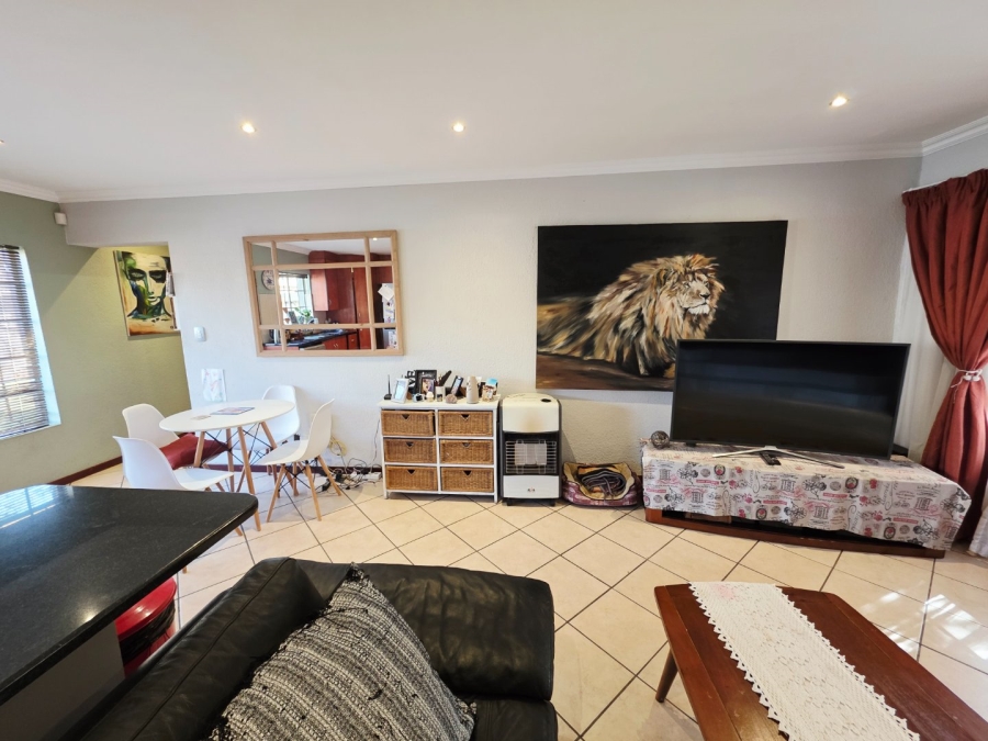 3 Bedroom Property for Sale in La Montagne Gauteng
