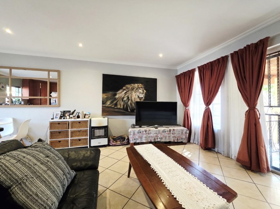 3 Bedroom Property for Sale in La Montagne Gauteng