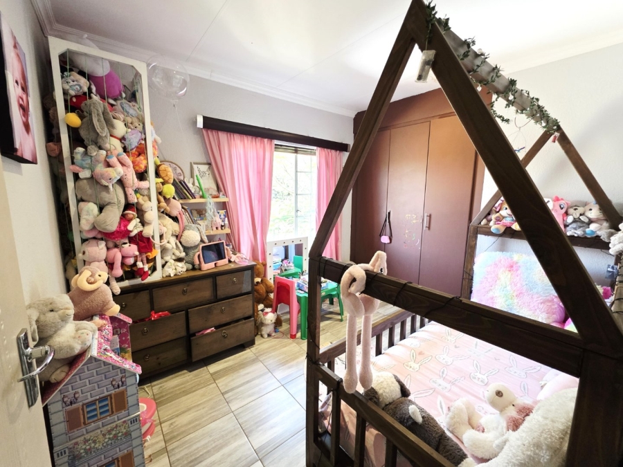3 Bedroom Property for Sale in La Montagne Gauteng