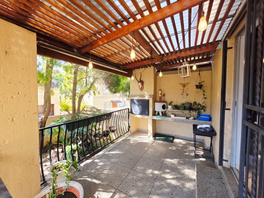3 Bedroom Property for Sale in La Montagne Gauteng